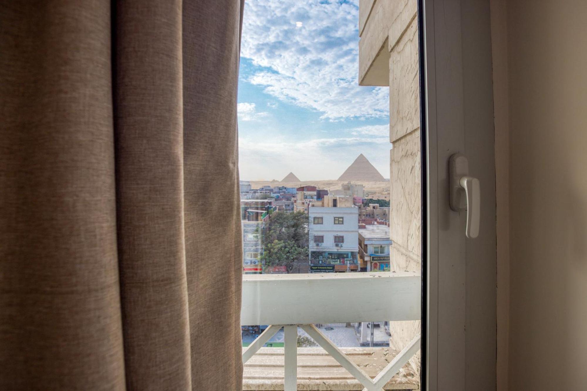 Galaxy Pyramids View Inn Kafret el-Gabal Esterno foto